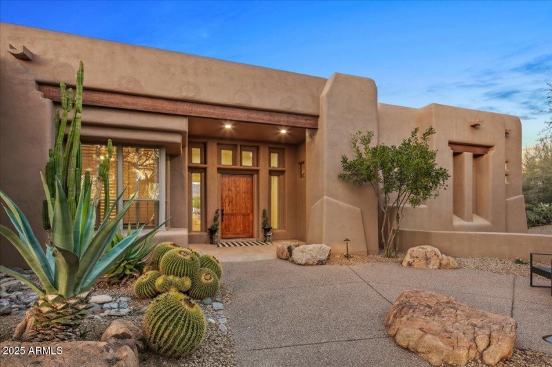 09-Front Court Yards