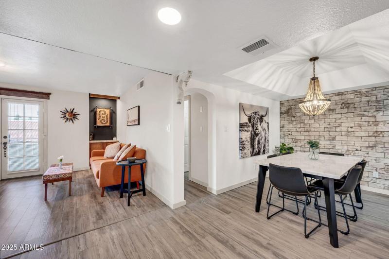 8787 E Mountain View Rd Unit 2100-8