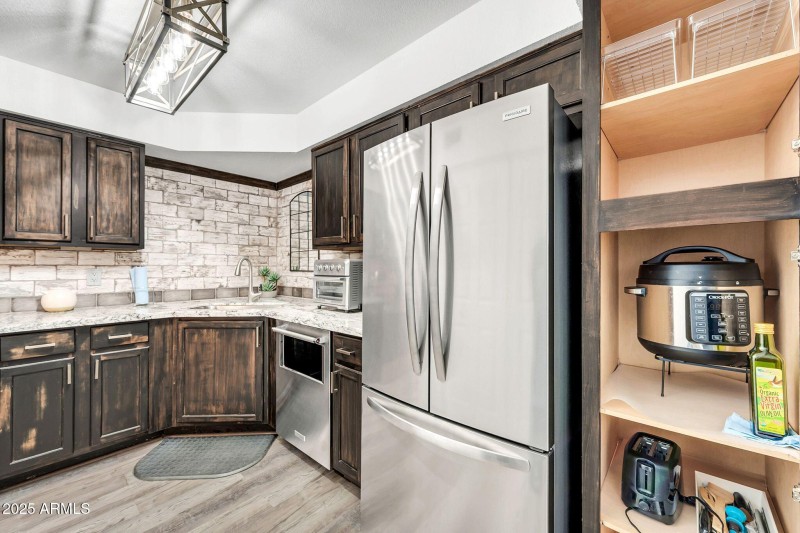 8787 E Mountain View Rd Unit 2100-18