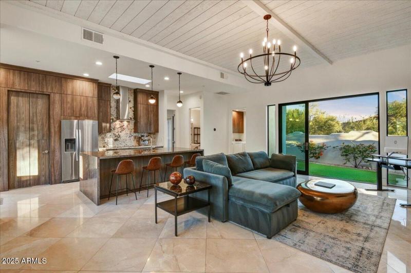 LIVING ROOM - GUEST HOUSE