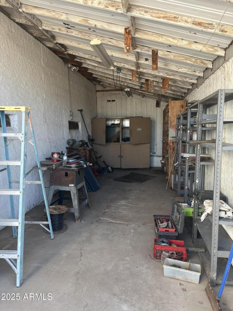 1201 W Hoover Gated Storage Area