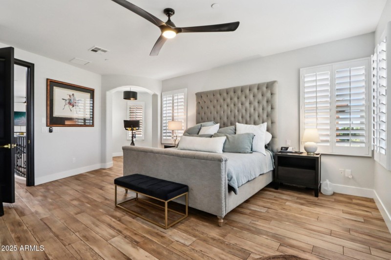 34-web-or-mls-E North Ln-L2711-032