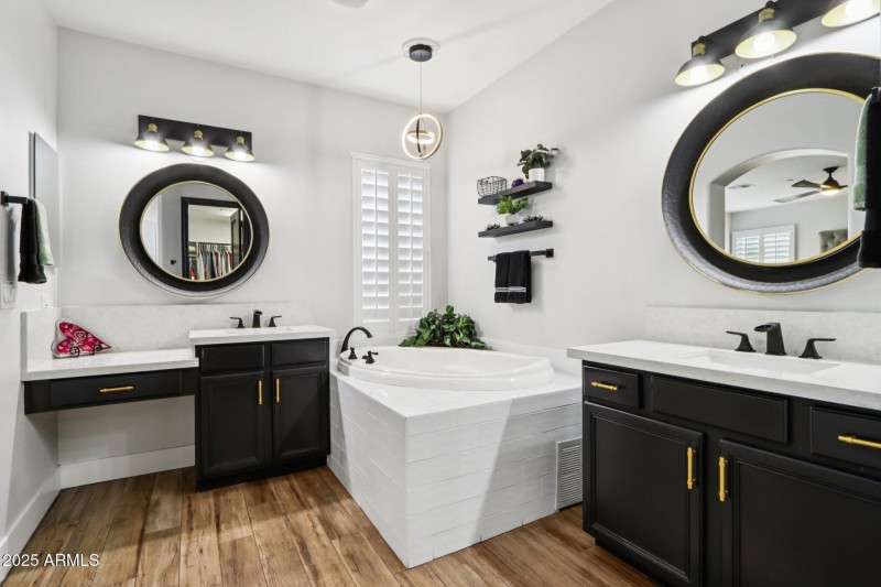 37-web-or-mls-E North Ln-L2711-035