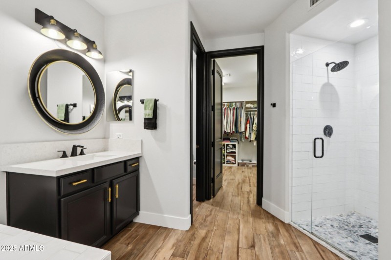 38-web-or-mls-E North Ln-L2711-036