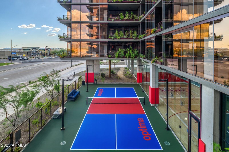 21 Amenity Outdoor Pickle Ball Court
