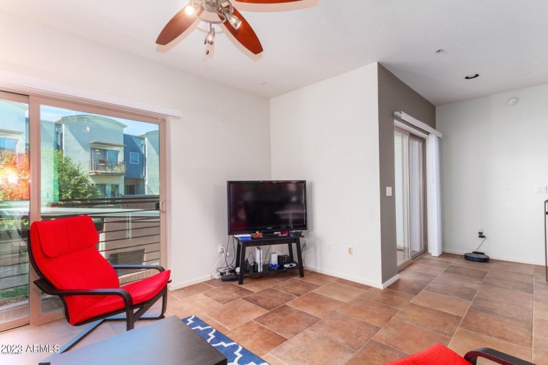 20200508195514292228000000-o