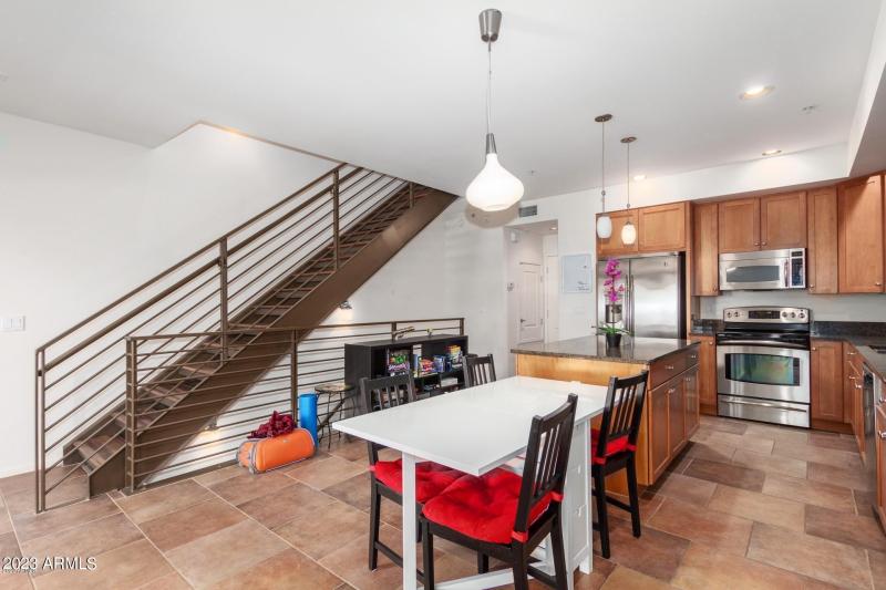 20200508195520785994000000-o