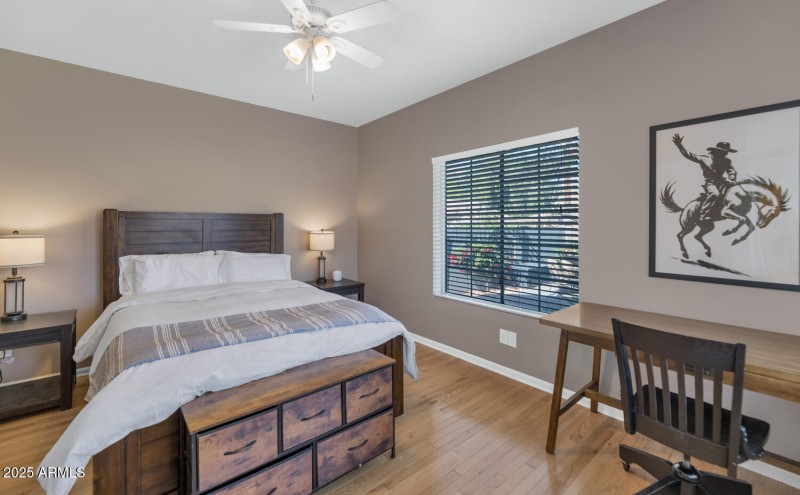 60 E Hoover Ave-large-022-023-TOD2037-15