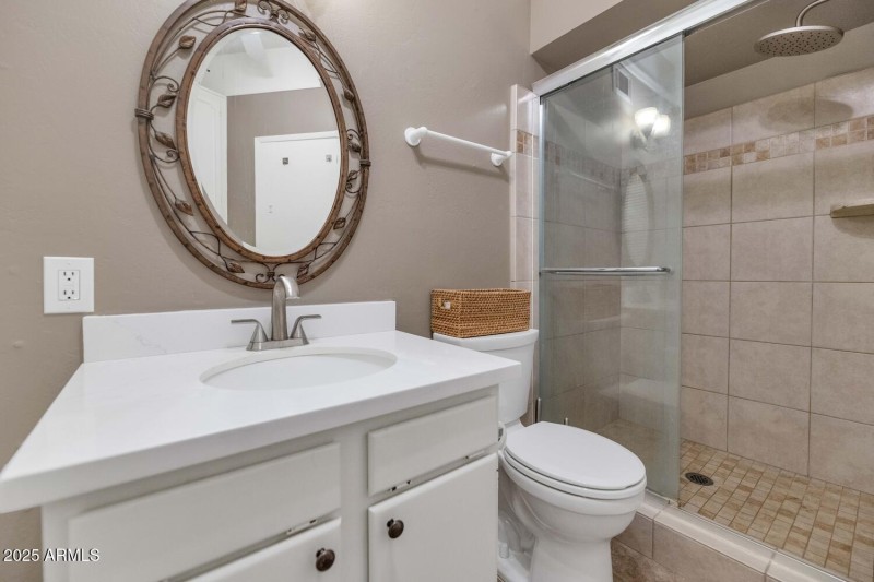 60 E Hoover Ave-large-024-011-TOD2042-15