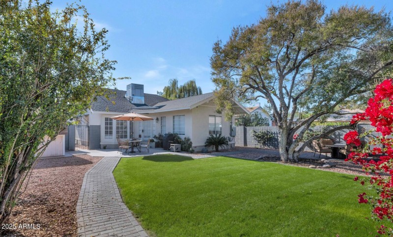 60 E Hoover Ave-large-026-008-TOD2005-15