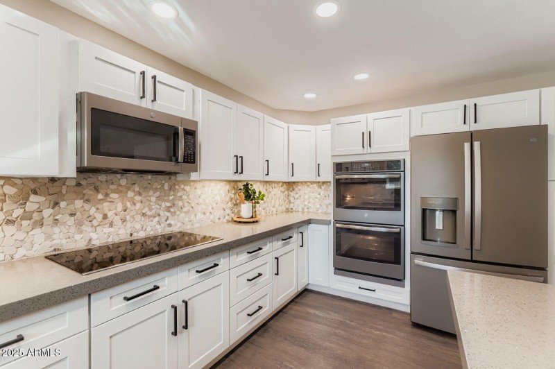 202 N Florence Ave - Web Quality - 018 -