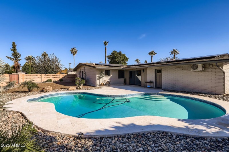 202 N Florence Ave - Web Quality - 038 -