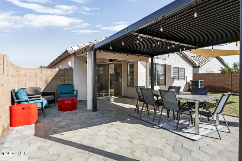 14011 W Port Royale Ln Surprise - 330