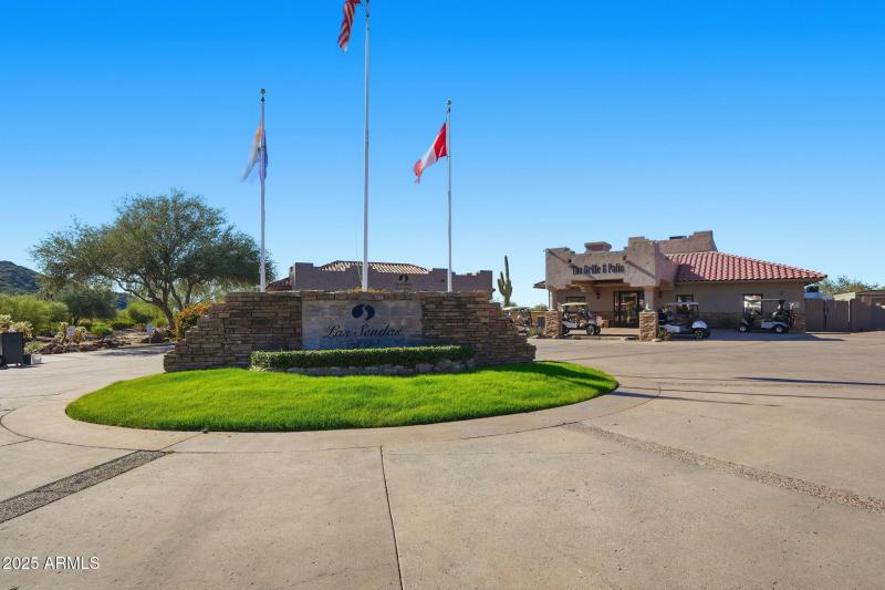 Golf club & The Grille Restaurant