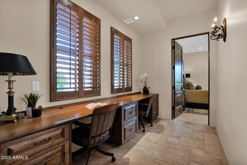 Flexible Workstation Area