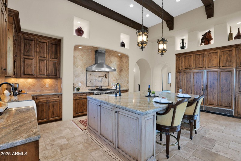 Warm Woods & Elegant Granite