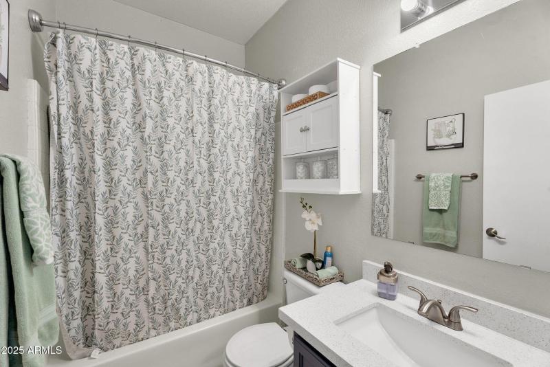 25-web-or-mls-13122 W Calavar Rd-25