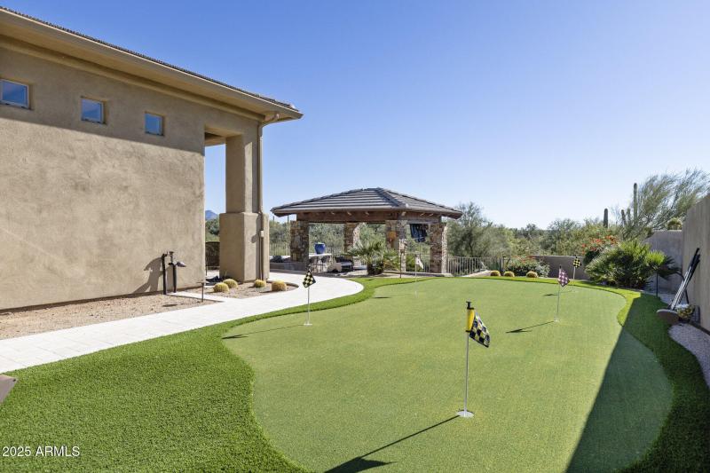 Backyard Putting Green