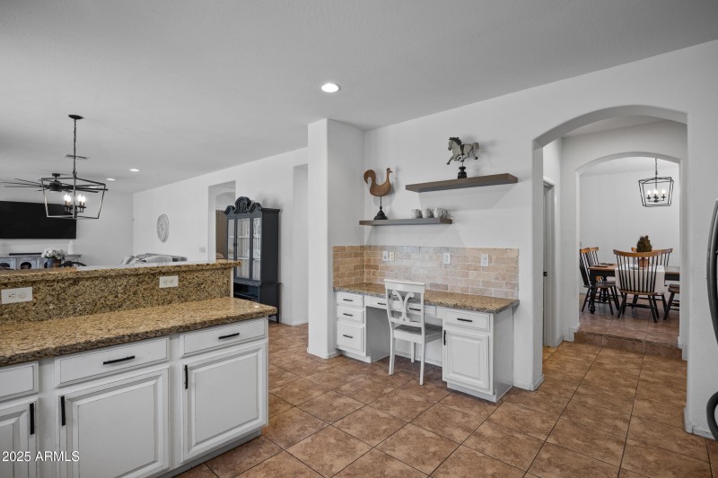 5946 S Shelby Way-23