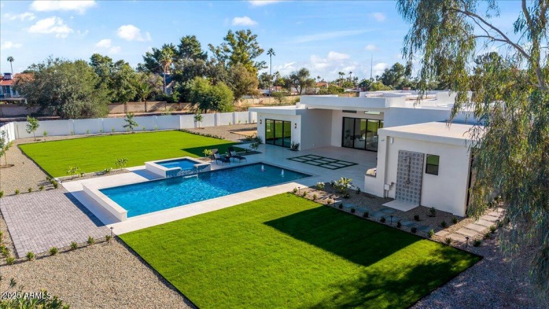 010-DJI_20251128143400_0017_D