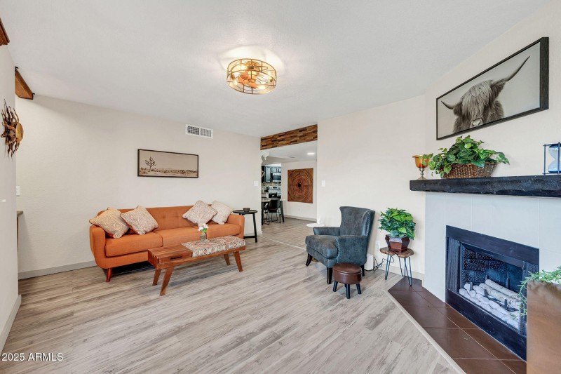 8787 E Mountain View Rd Unit 2100-14