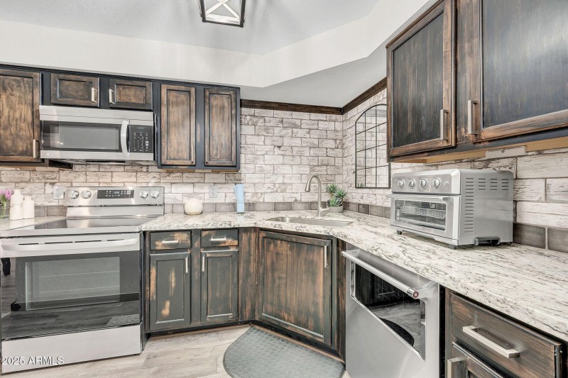 8787 E Mountain View Rd Unit 2100-25