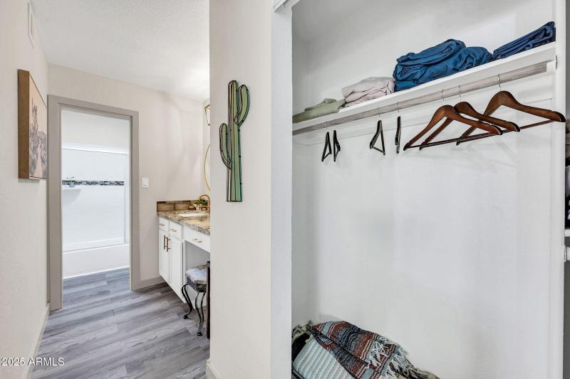 8787 E Mountain View Rd Unit 2100-31