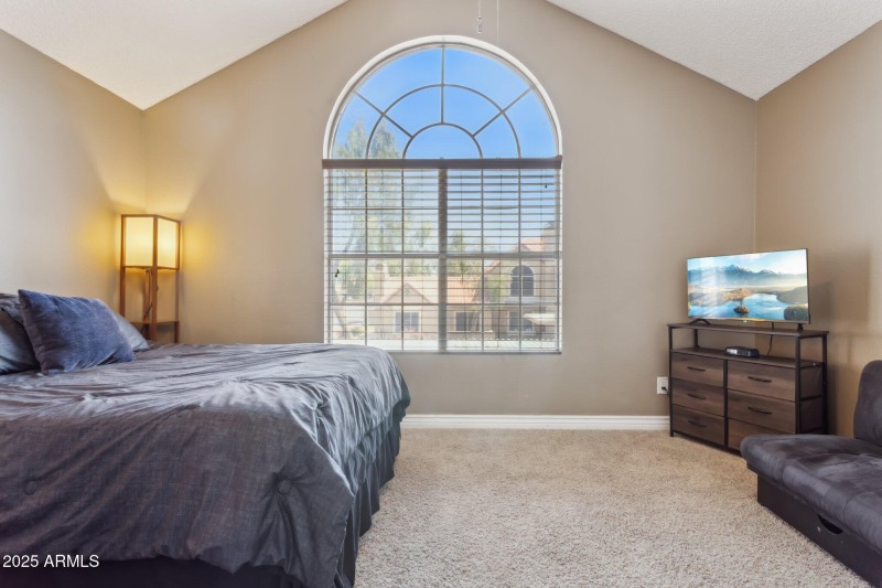 17-web-or-mls-4601-n-102nd-ave-unit-1055