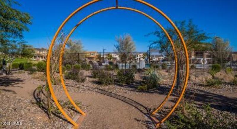 La Mira Discovery Community