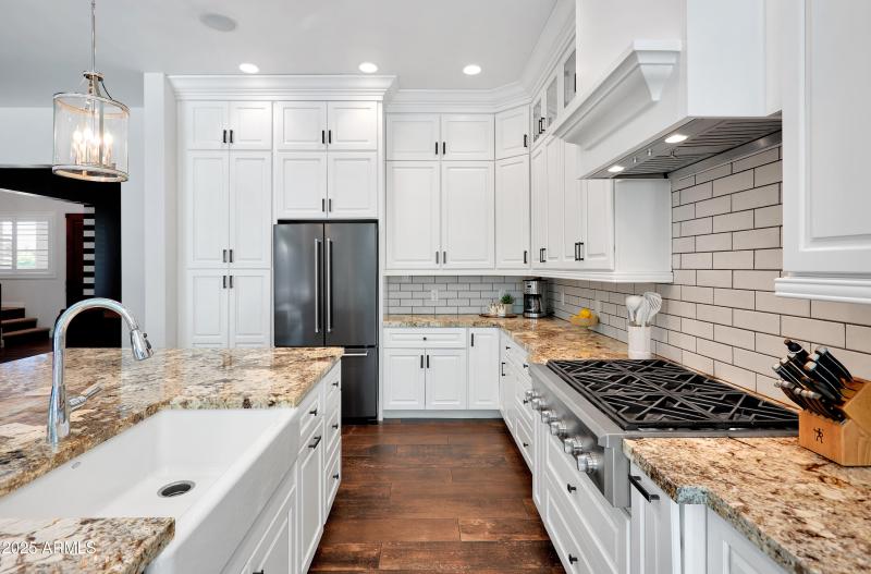 PropertyImageCo_3229ECampbellAve_WEB_7