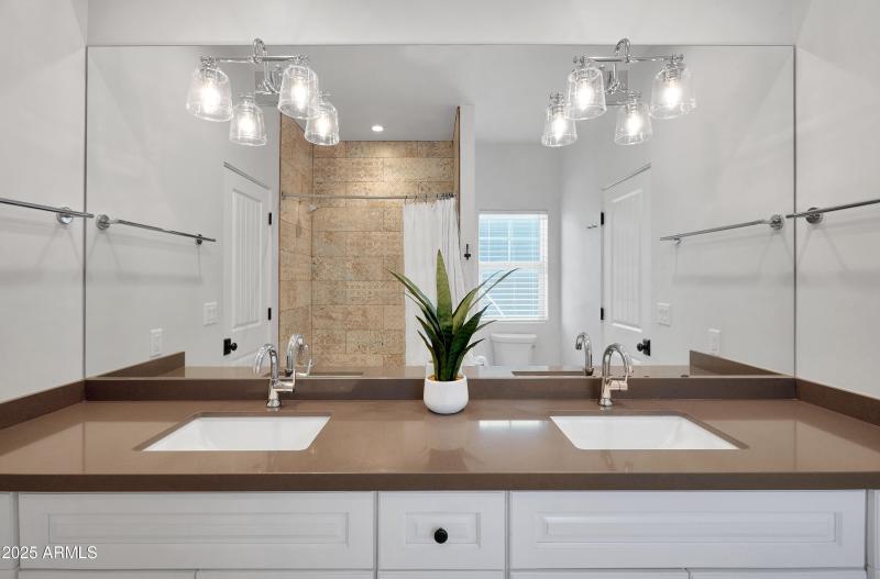 PropertyImageCo_3229ECampbellAve_WEB_30