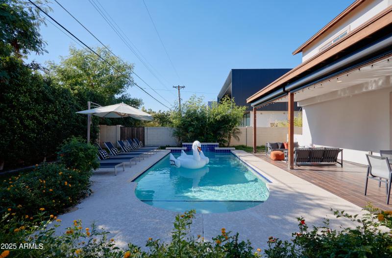 PropertyImageCo_3229ECampbellAve_WEB_40