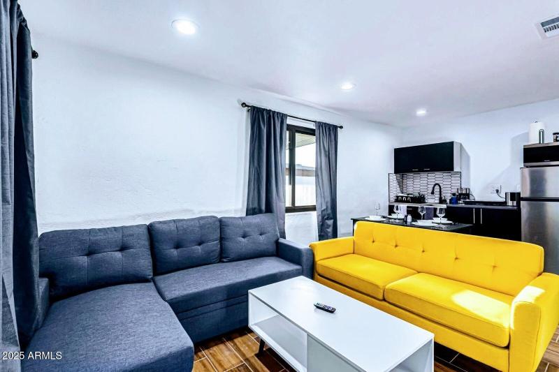 WhatsApp Image 2025-11-06 at 15.37.17