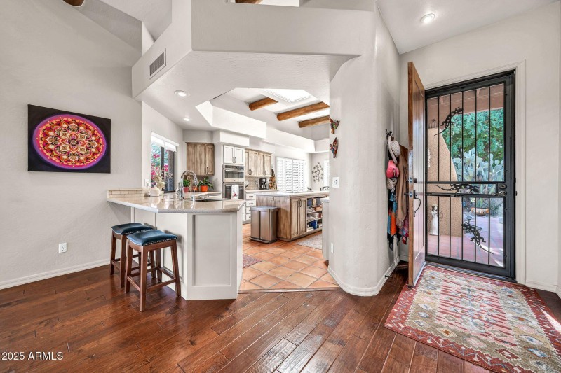 Great open entertaining!