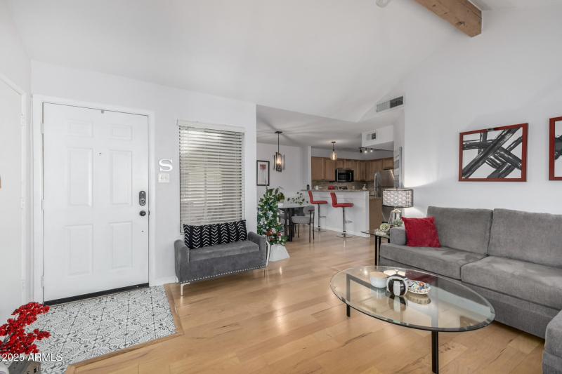 5122 E Shea Blvd 2097