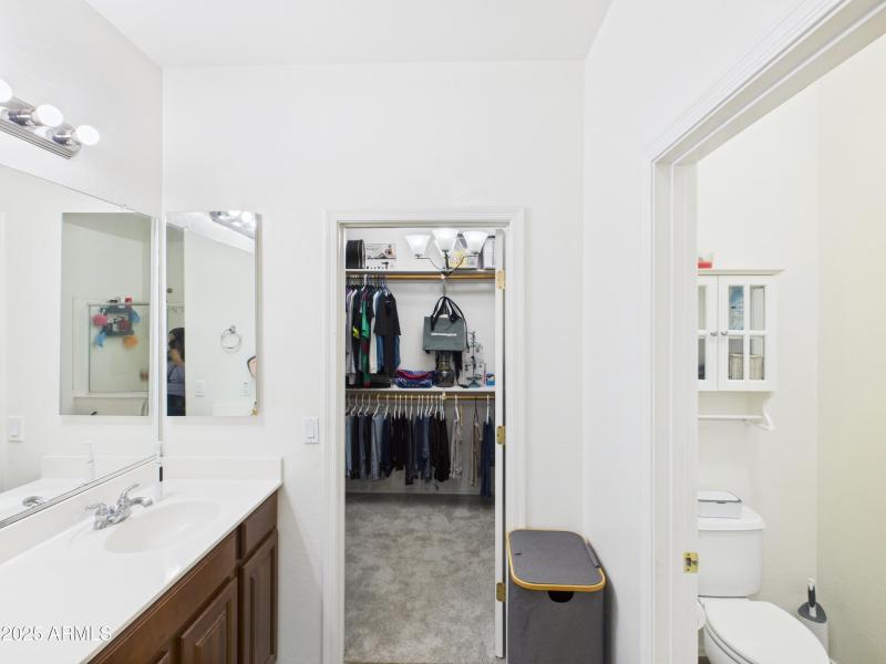 CAM04435G0-PR0019-STILL037