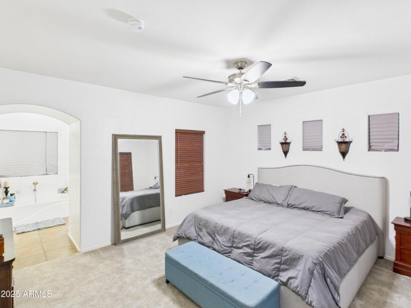 CAM04435G0-PR0019-STILL042