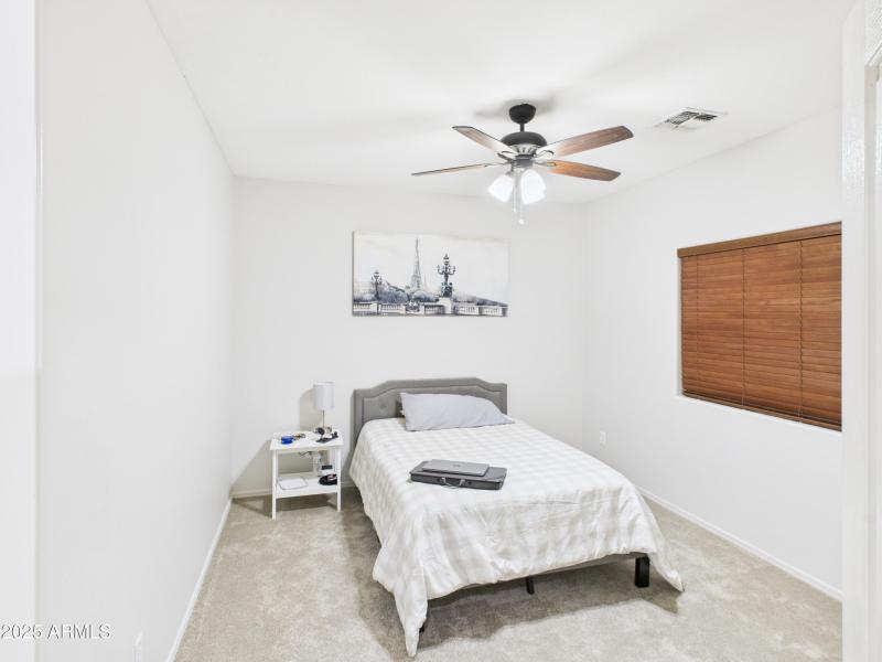 CAM04435G0-PR0019-STILL047