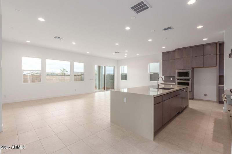 20250304230536473485000000-o