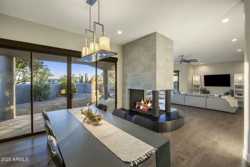 011_Dining to Living