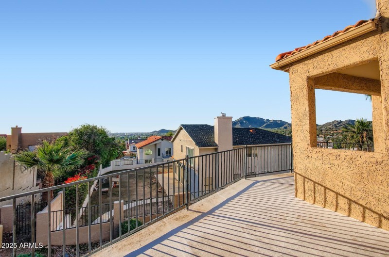 1543 E Mission Ln - Web Quality - 032 -