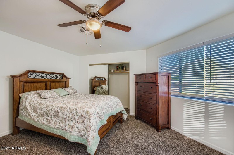 1543 E Mission Ln - Web Quality - 025 -