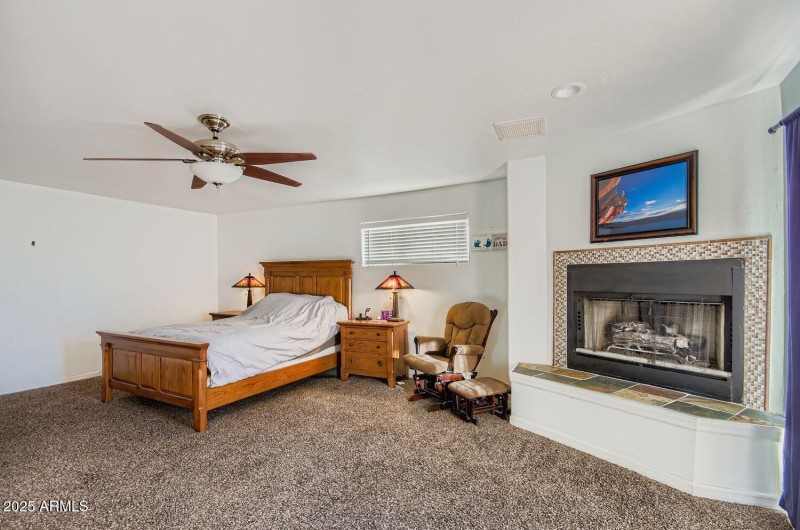 1543 E Mission Ln - Web Quality - 019 -