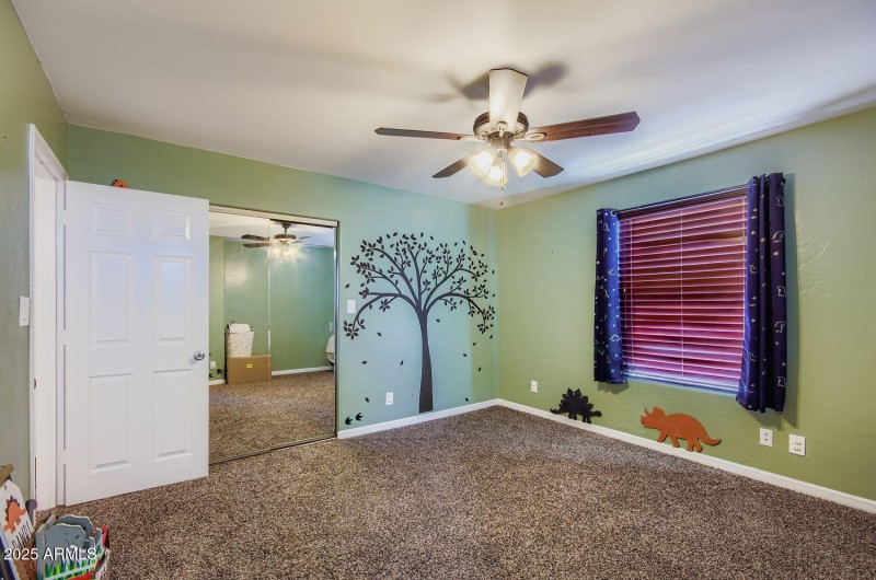 1543 E Mission Ln - Web Quality - 024 -