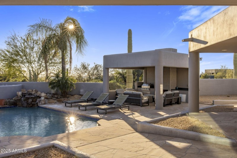 070_Resort Style Backyard