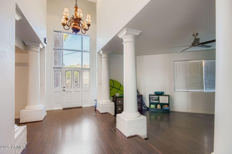 1543 E Mission Ln - Web Quality - 009 -