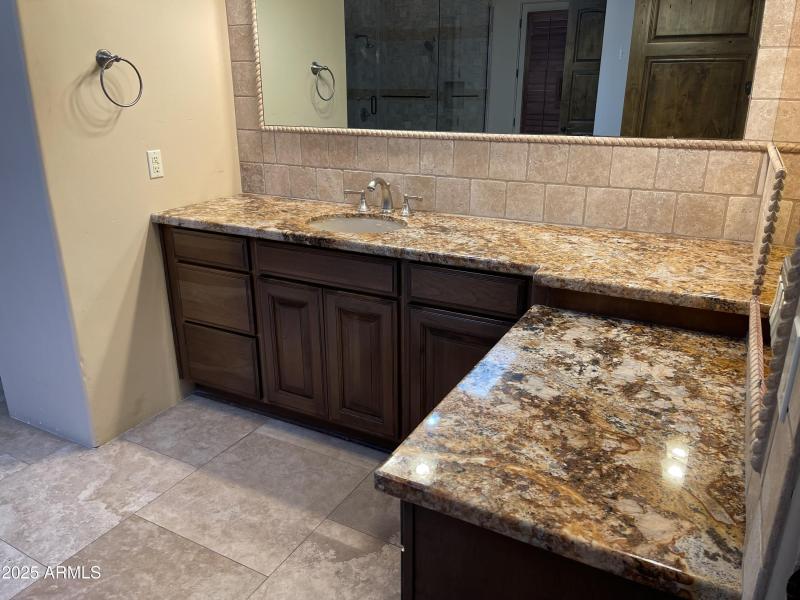 16 master bath vanity 1y