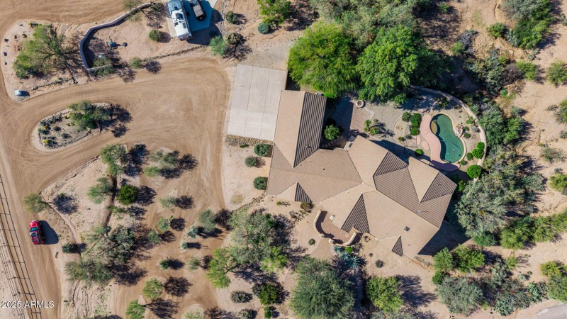 65 - Gloria 14136 Drone