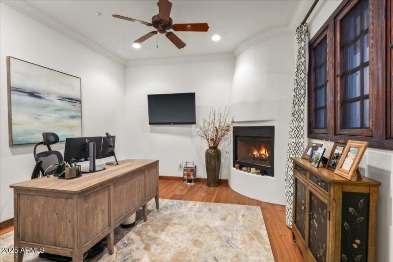 24-Primary Suite Office