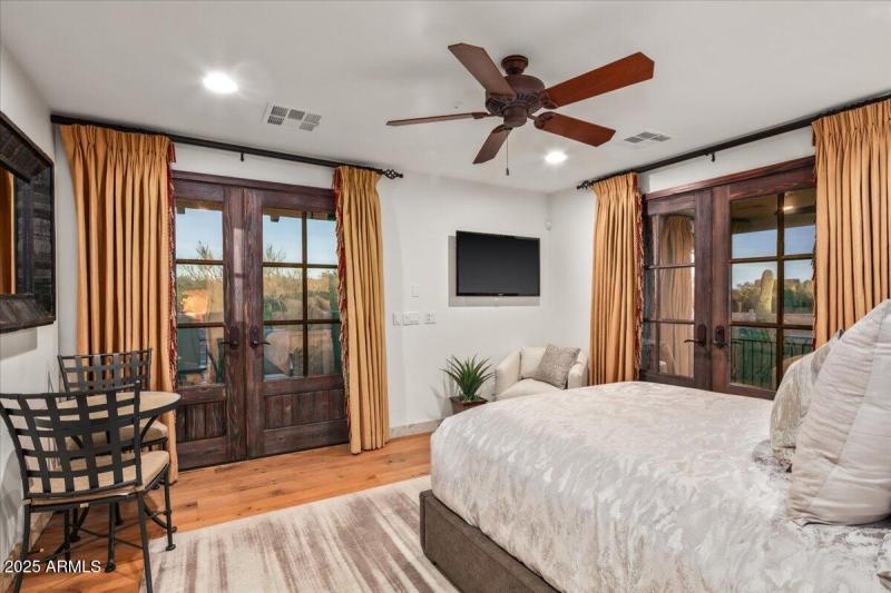 36-Guest House Suite Views